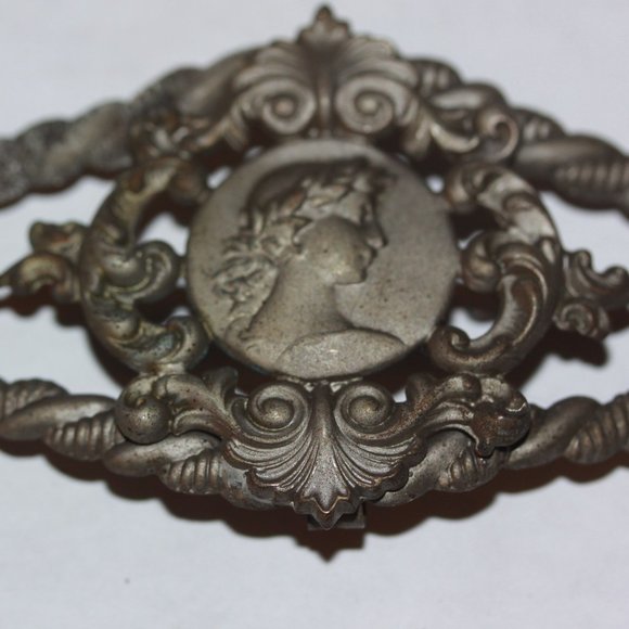 Antique Victorian Woman Metal Clasp Cape Cloak Shawl Scarf Slide 4 1/2 inch - Picture 2 of 4